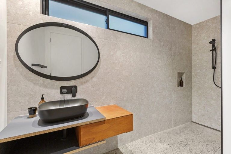 Photo of property in 21 Point Street, Raglan, 3225