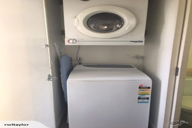 Photo of property in 369 Triangle Road, Henderson, Auckland, 0610