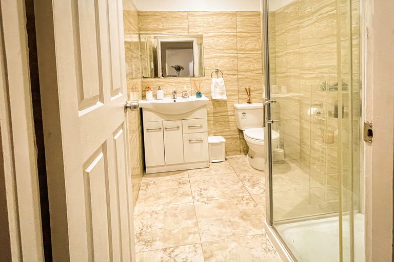 Photo of property in 110 Manuroa Road, Takanini, 2112