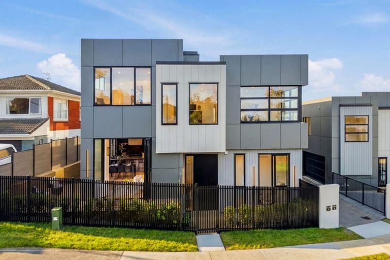 Photo of property in 23b Sorrel Crescent, Bucklands Beach, Auckland, 2012