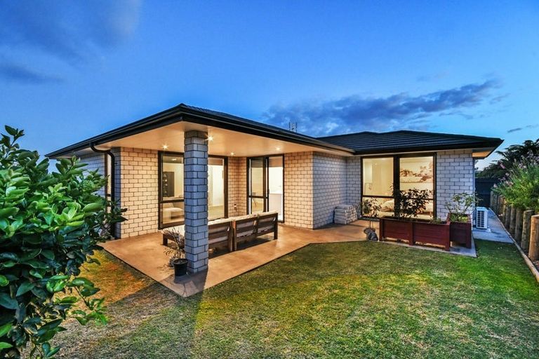 Photo of property in 10 Mcneish Place, Pokeno, 2402