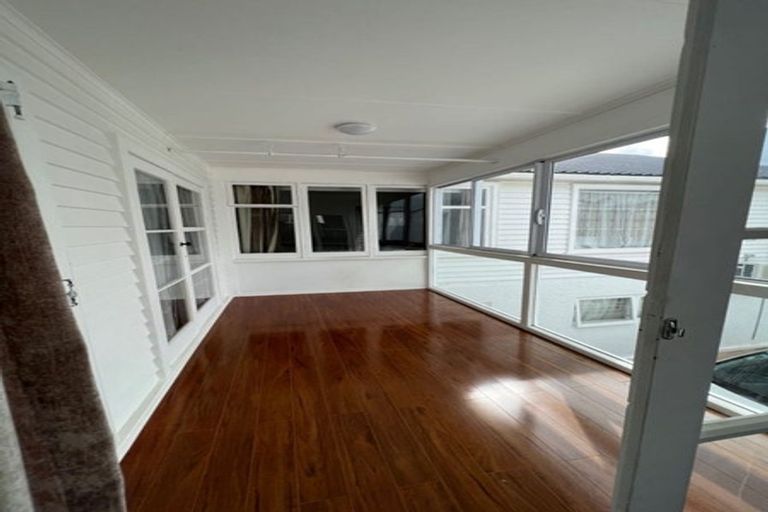 Photo of property in 8 Onepoto Road, Hauraki, Auckland, 0622