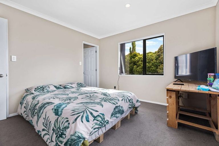 Photo of property in 63a Redoubt Road, Goodwood Heights, Auckland, 2105
