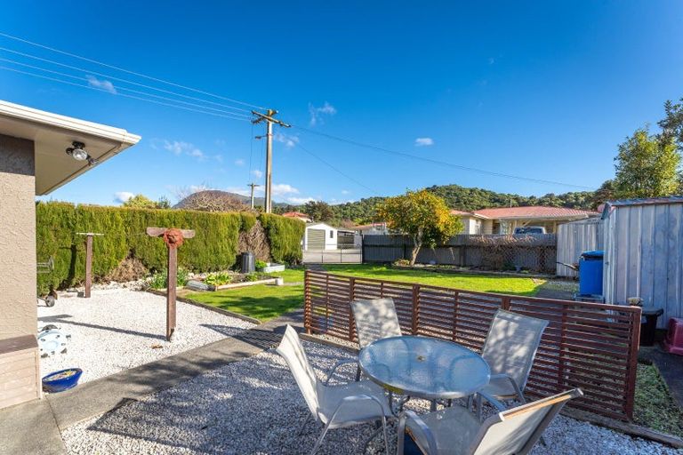 Photo of property in 111 Waikawa Road, Picton, 7220