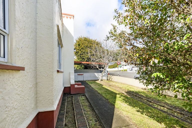 Photo of property in 63 Morley Street, New Plymouth, 4310