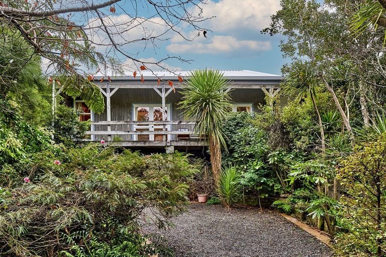 Photo of property in 96 Rawhiti Road, Pukerua Bay, 5026