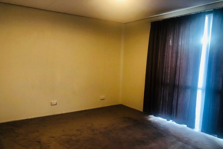 Photo of property in 71 Heathdale Crescent, Papakura, 2110