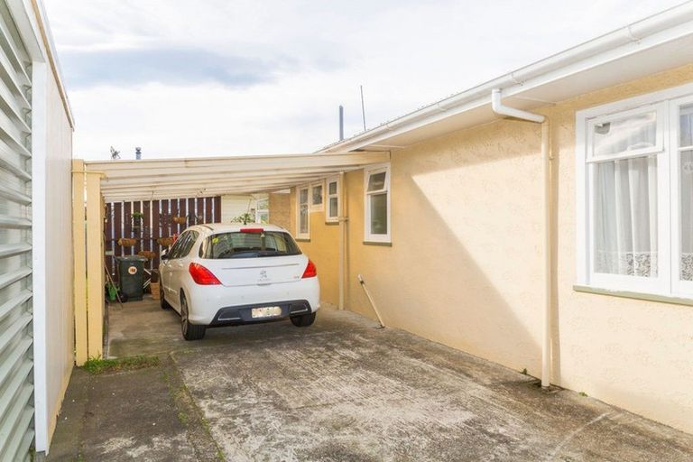 Photo of property in 35 Trafalgar Street, Dannevirke, 4930