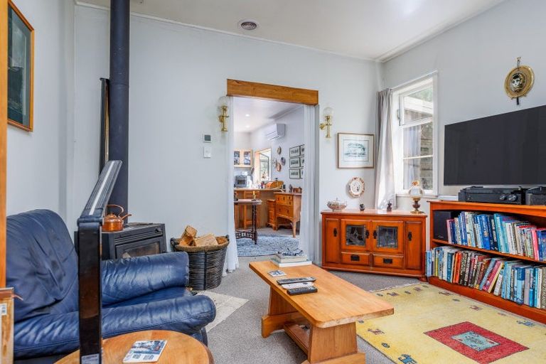 Photo of property in 16 Stanly Street, Eketahuna, 4900