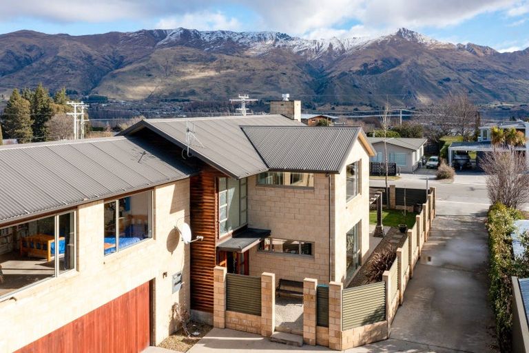 Photo of property in 19a Totara Terrace, Wanaka, 9305