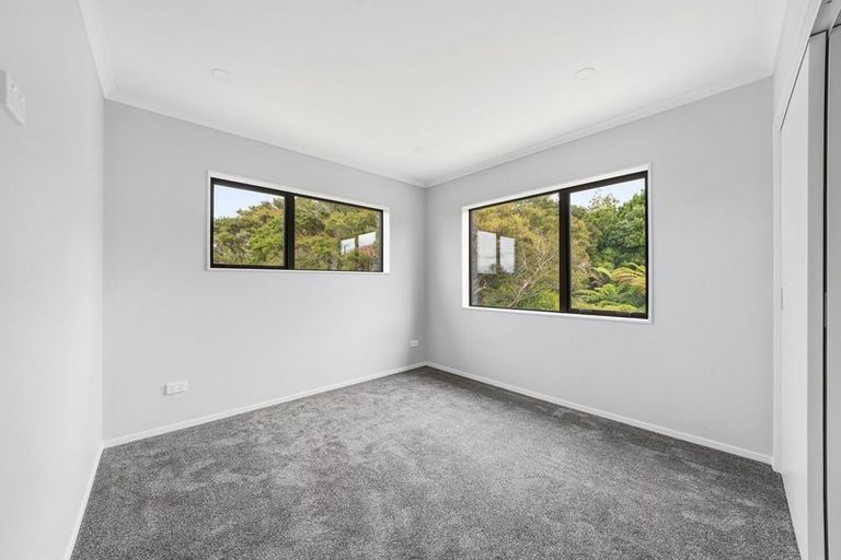 Photo of property in 9 Eastglen Road, Glen Eden, Auckland, 0602
