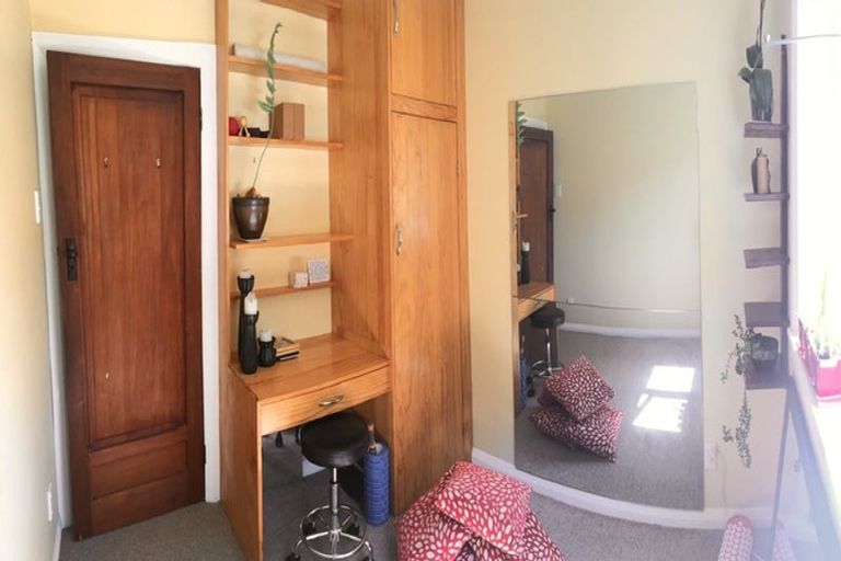 Photo of property in 40 Jackson Street, Island Bay, Wellington, 6023