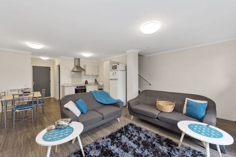 Photo of property in 2 Chiefs Court, Hamilton East, Hamilton, 3216