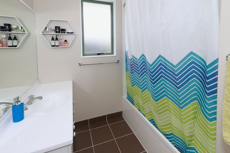 Photo of property in 1 Cottage Lane, Pukete, Hamilton, 3200