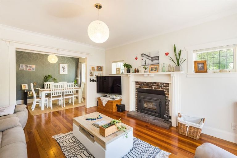 Photo of property in 42 Te Awe Awe Street, Hokowhitu, Palmerston North, 4410