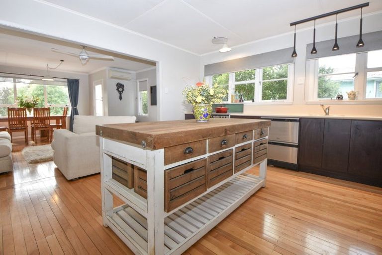 Photo of property in 5 Charles Street, Carterton, 5713