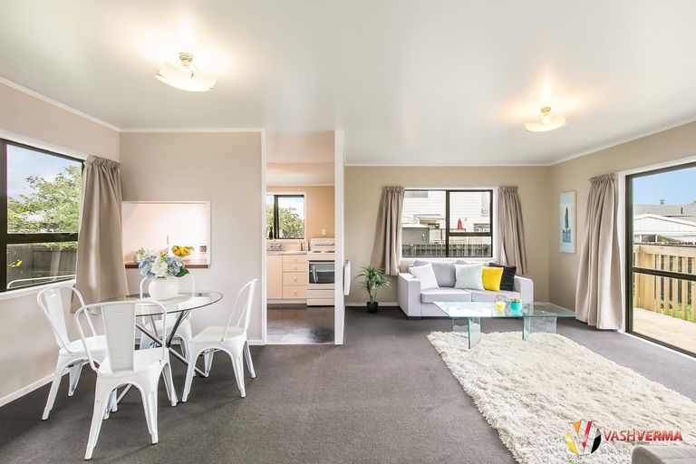 Photo of property in 1/33 Seaward Place, Wattle Downs, Auckland, 2103