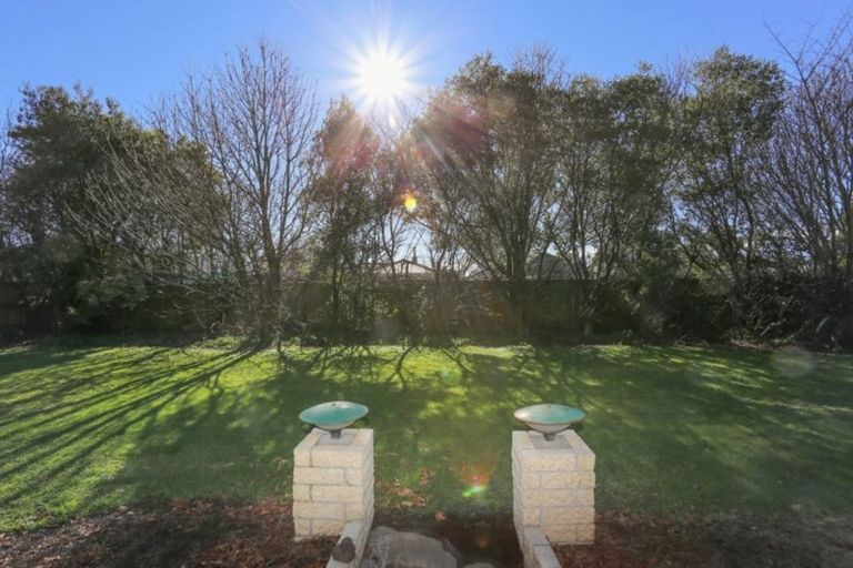Photo of property in 10 Bellina Place, Broomfield, Christchurch, 8042