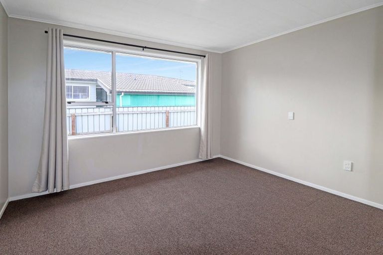 Photo of property in 256a Wellington Road, Wainuiomata, Lower Hutt, 5014