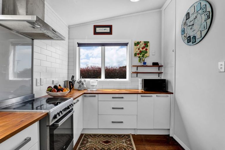 Photo of property in 84 Mawhitiwhiti Road, Normanby, Hawera, 4675