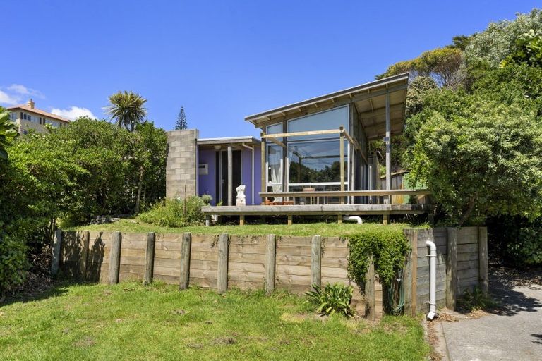 Photo of property in 4 Tangahoe Street, Paekakariki, 5034