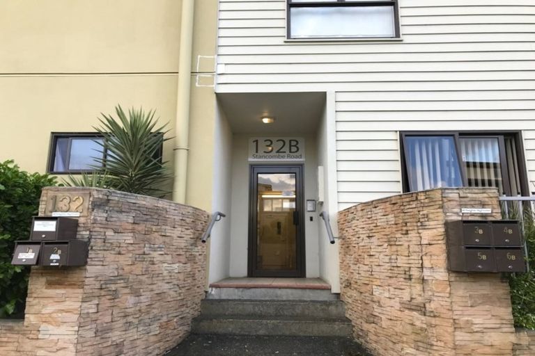 Photo of property in 2/132 Stancombe Road, Flat Bush, Auckland, 2016
