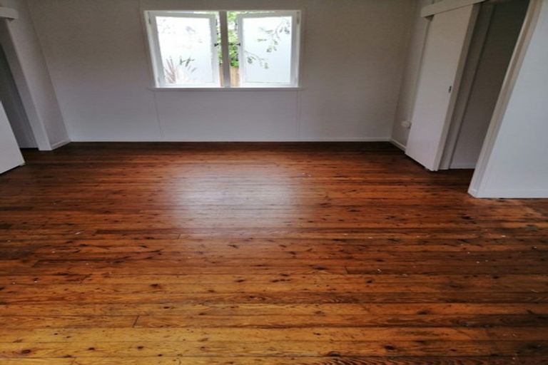 Photo of property in 2 Otanerua Road, Hatfields Beach, Orewa, 0931