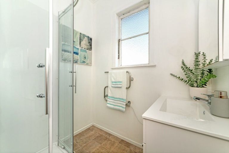 Photo of property in 70 Centennial Crescent, Te Hapara, Gisborne, 4010