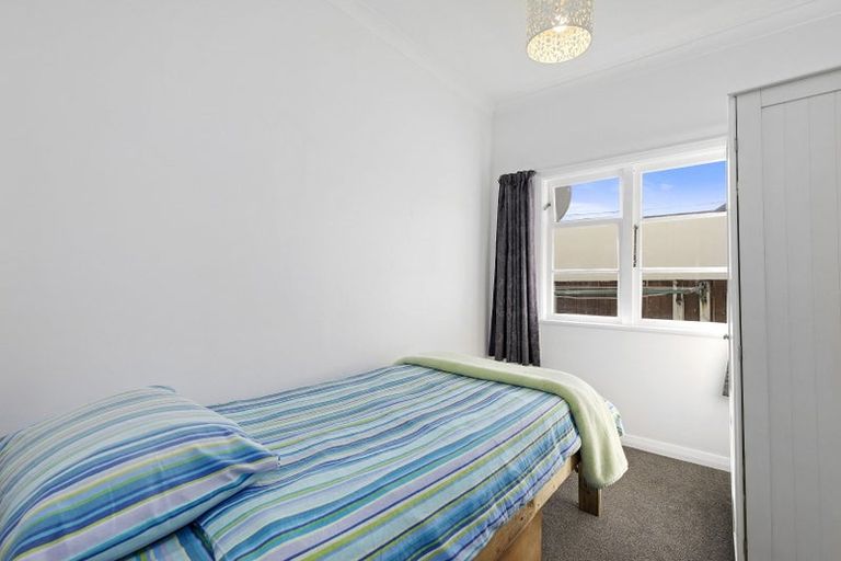 Photo of property in 145 Stokes Valley Road, Stokes Valley, Lower Hutt, 5019