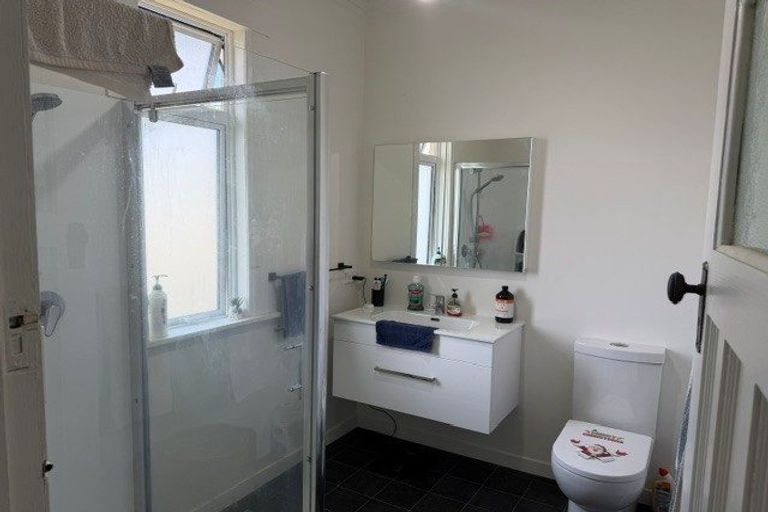 Photo of property in 27 Atiawa Street, Glen Avon, New Plymouth, 4312