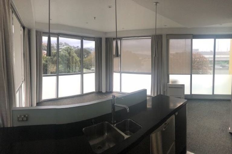 Photo of property in Summit Apartments, 5/184 Molesworth Street, Thorndon, Wellington, 6011