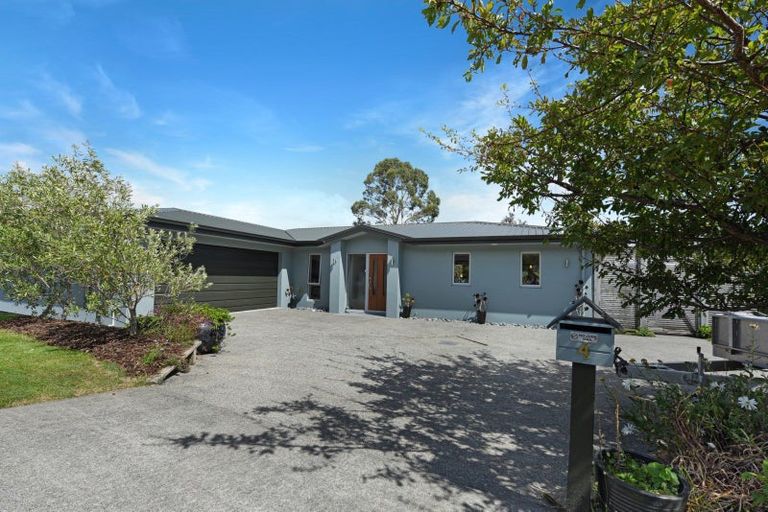 Photo of property in 4 Weka Place, Picton, 7220