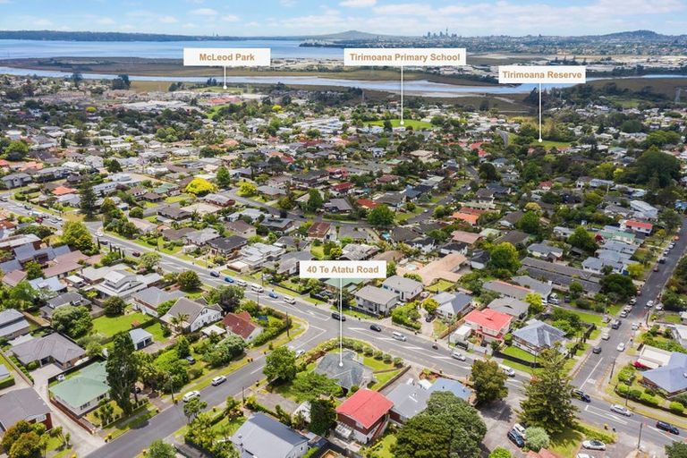 Photo of property in 40 Te Atatu Road, Te Atatu South, Auckland, 0610