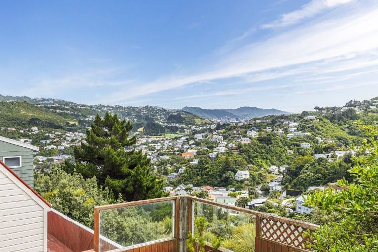 Photo of property in 28 Orchy Crescent, Southgate, Wellington, 6023