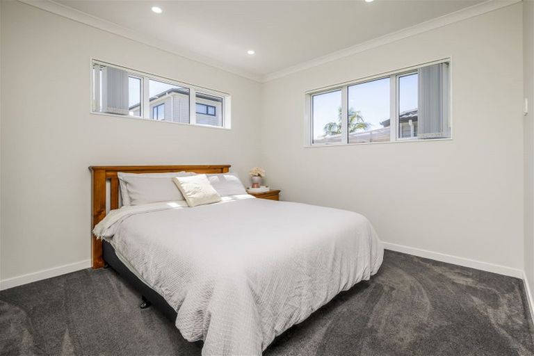 Photo of property in 11 Reding Street, Takanini, 2112