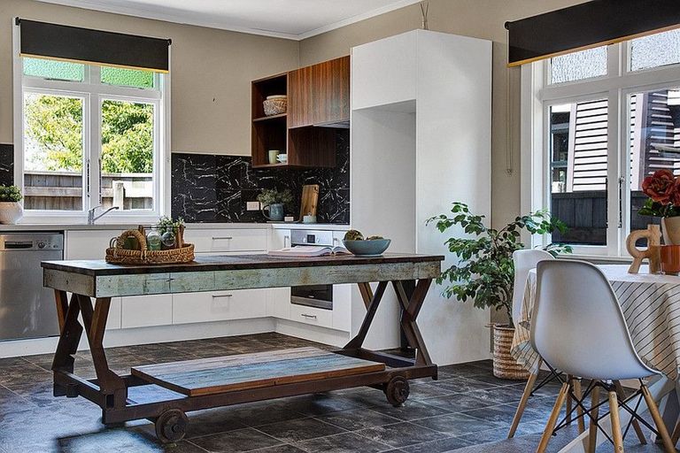 Photo of property in 1/68 Woodleigh Street, Frankleigh Park, New Plymouth, 4310