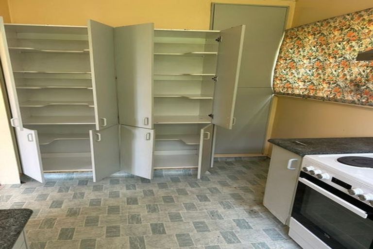 Photo of property in 16 Woodvale Grove, Fairfield, Lower Hutt, 5011