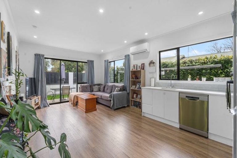 Photo of property in 4/5 Camden Place, Pukete, Hamilton, 3200
