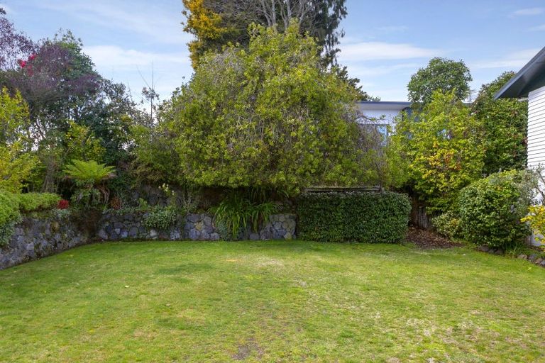 Photo of property in 7 Titoki Avenue, Waipahihi, Taupo, 3330