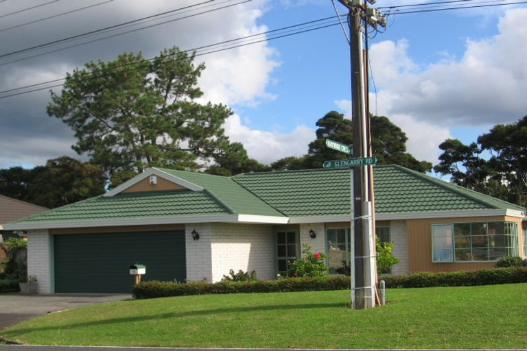 Photo of property in 208 Glengarry Road, Glen Eden, Auckland, 0602