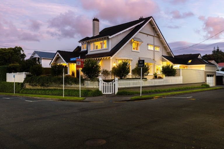 Photo of property in 83 Brougham Street, New Plymouth, 4310