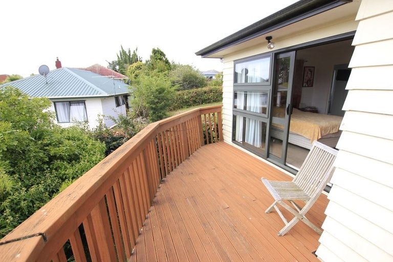 Photo of property in 21a Kirrie Avenue, Te Atatu South, Auckland, 0610