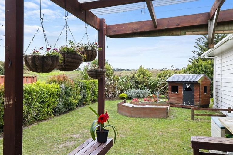 Photo of property in 111 Thomson Road, Otaua, Waiuku, 2682