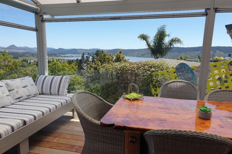 Photo of property in 114 Te Pamahue Drive, Whangamata, 3620