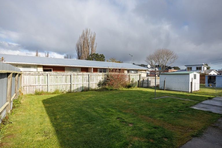 Photo of property in 6 Golf Road, Manor Park, Lower Hutt, 5019