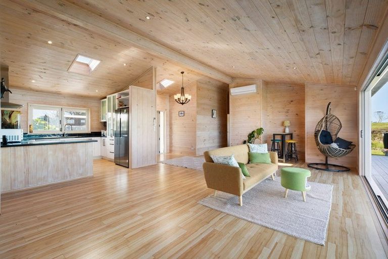 Photo of property in 28 Sandleigh Drive, Athenree, Katikati, 3177