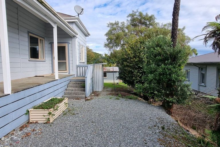 Photo of property in 26 Puketahi Street, Greymouth, 7805