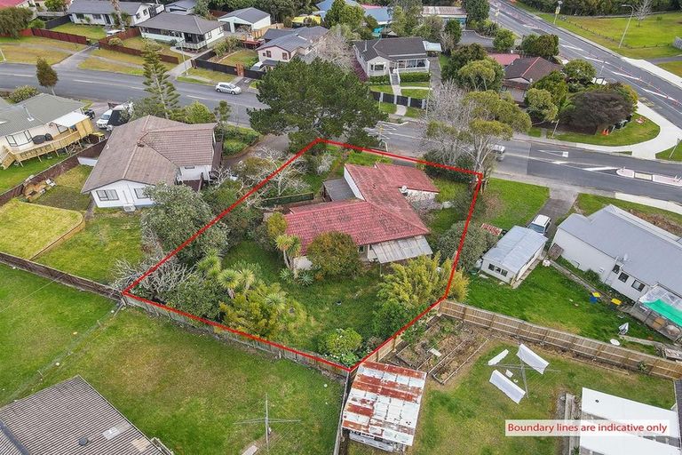 Photo of property in 4 West Harbour Drive, West Harbour, Auckland, 0618