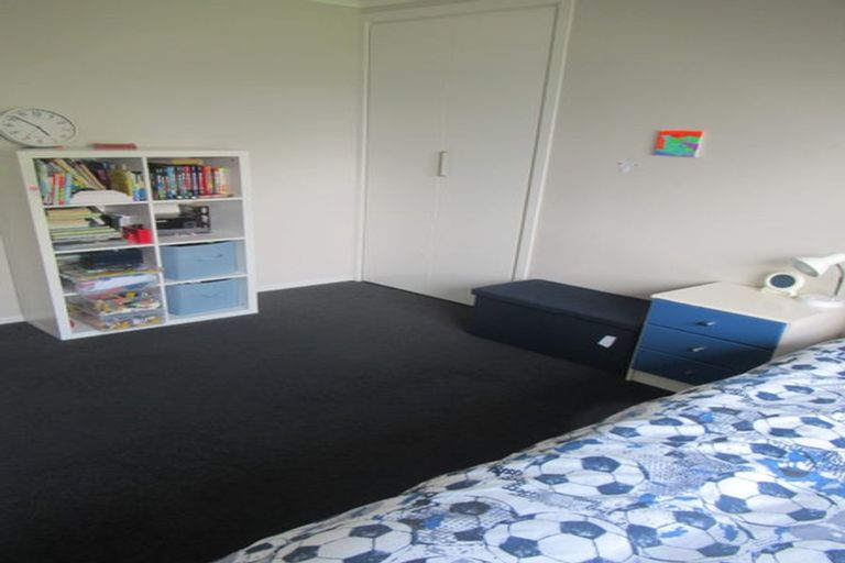 Photo of property in 57 Miromiro Road, Normandale, Lower Hutt, 5010