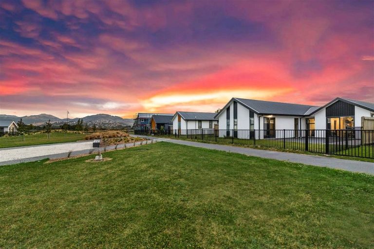 Photo of property in 11 El Patron Lane, Halswell, Christchurch, 8025